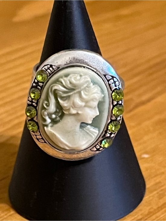 None Jewelry - Mint green cameo adjustable ring silver tone like band starting size 7